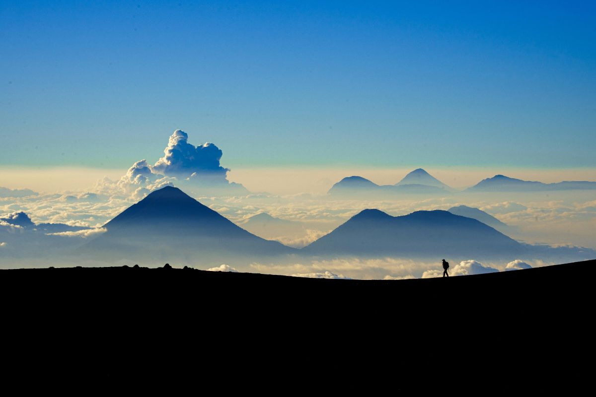 Iconos de Guatemala y el Secreto de El Salvador