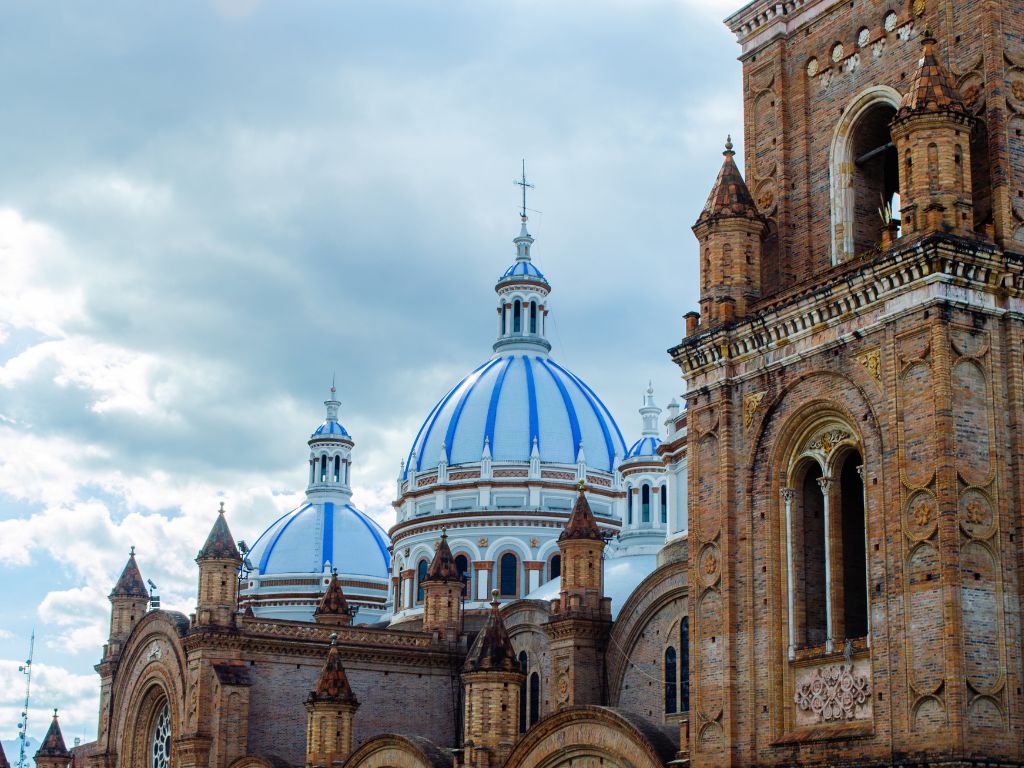 Catedral De Cuenca Ecuador