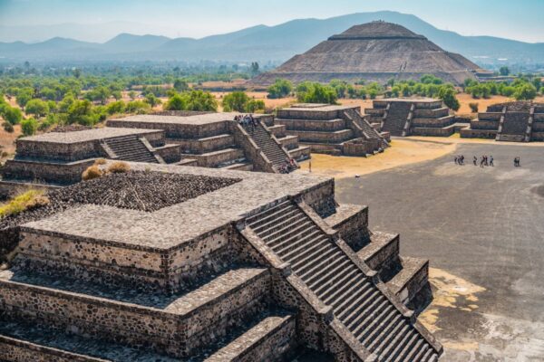 Piramides De Teotihuacan